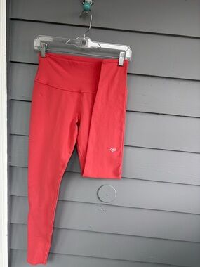 ALO Yoga Coral Pink High-Rise Leggings